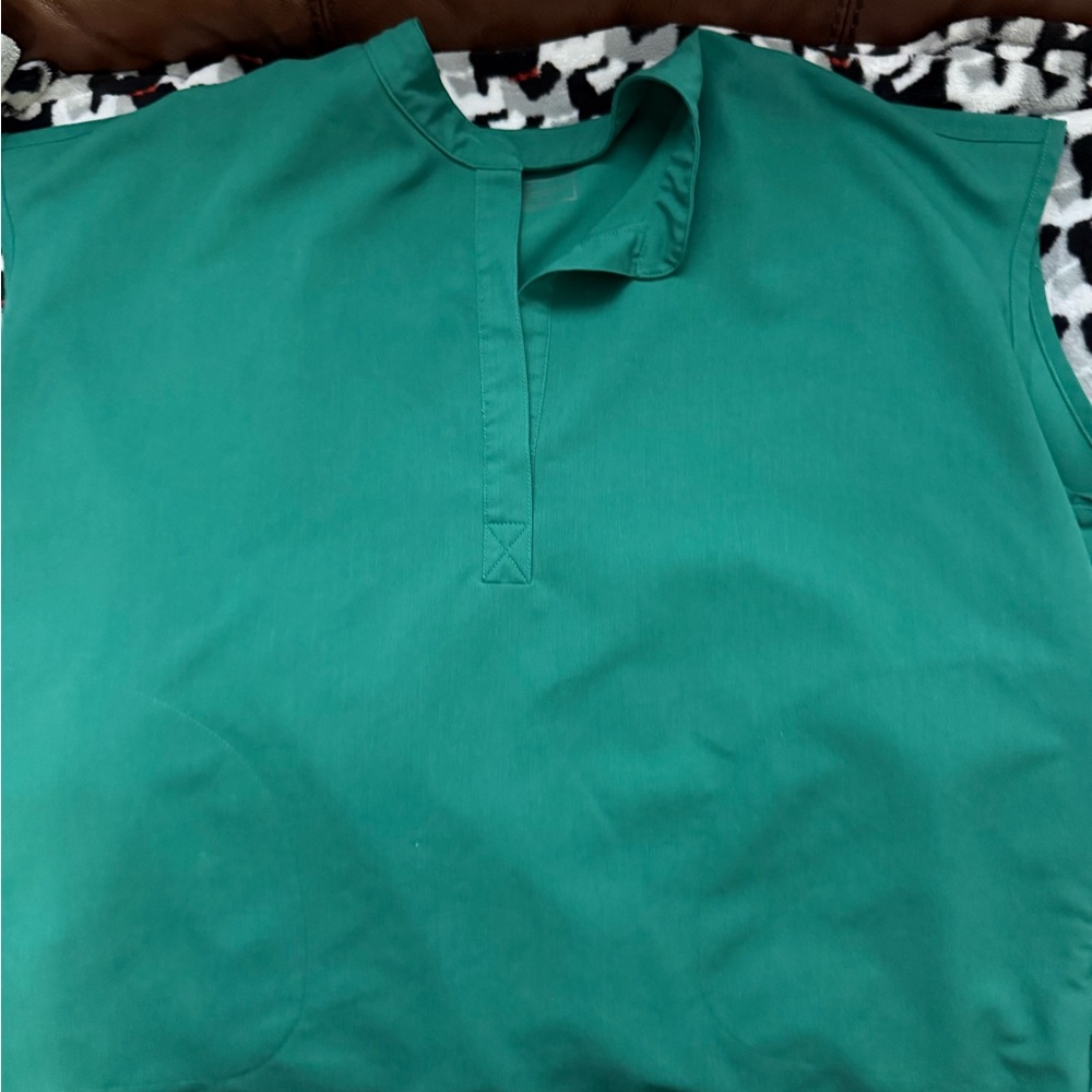 Figs Rafaela scrub top